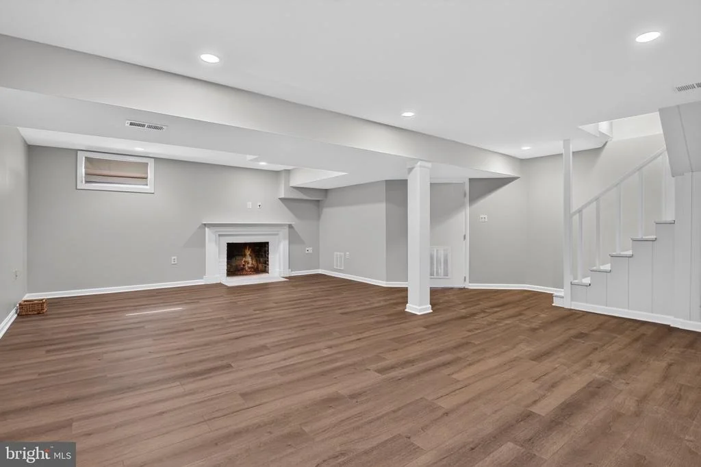 Photo of 104 WILLIAMSBURG DRIVE