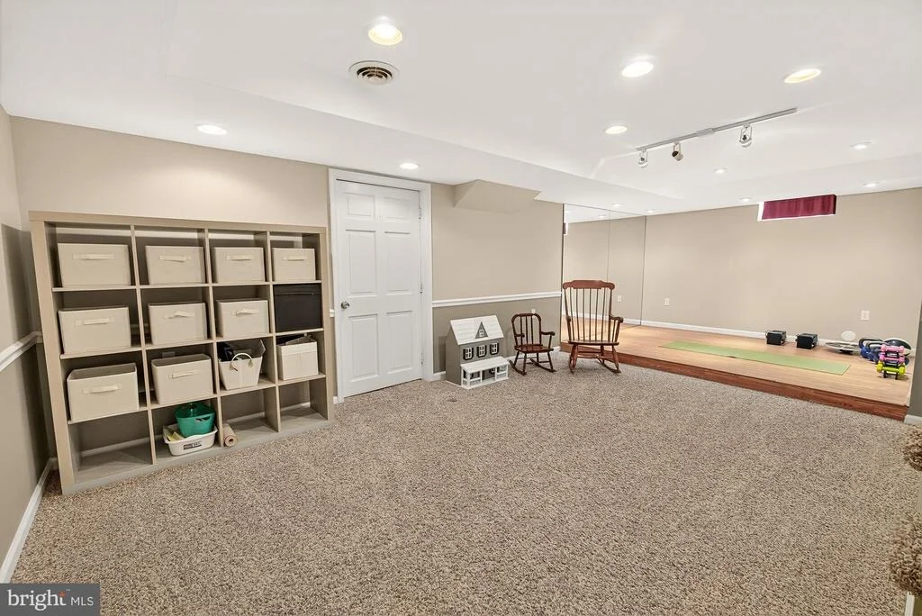 Photo of 8000 GLENDALE COURT