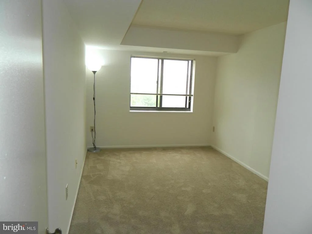 Photo of Unit 4807 at 15100 INTERLACHEN DRIVE