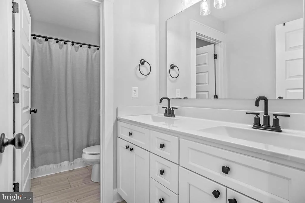Photo of 119 VARICK TRAIL