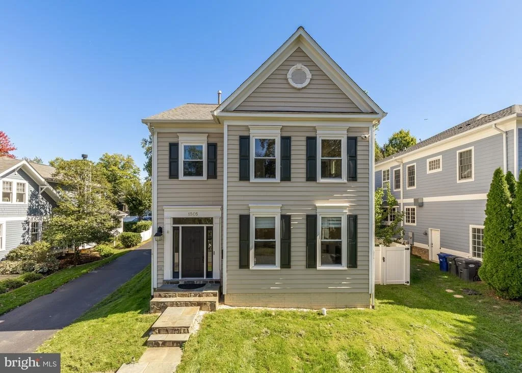 Photo of 1505 SPRING VALE AVENUE