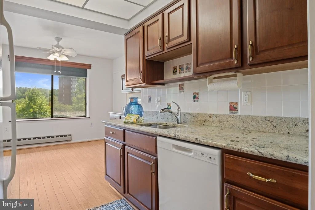 Photo of Unit 863E at 15301 PINE ORCHARD DRIVE