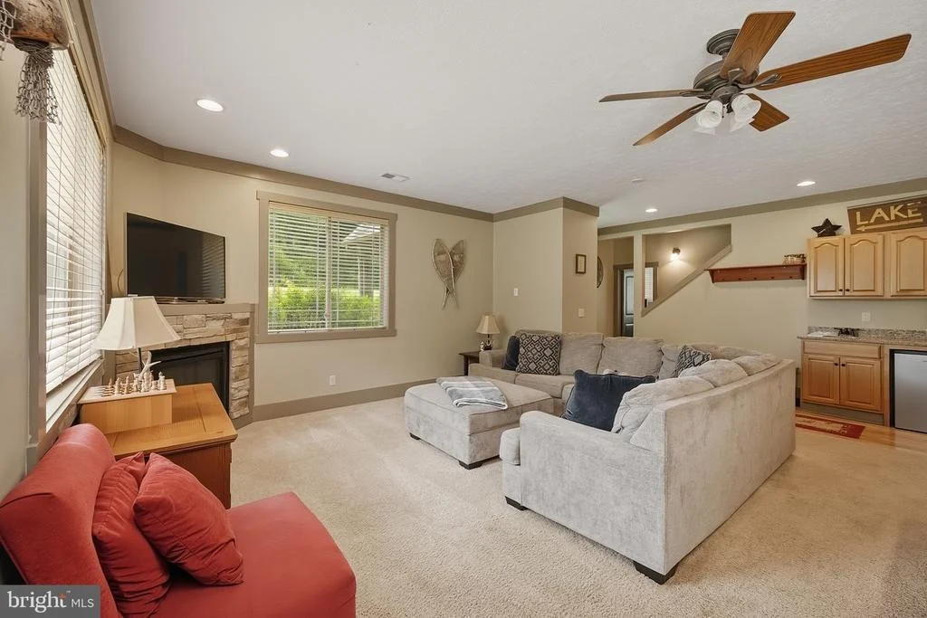Photo of 110 NORTHLAKE DRIVE