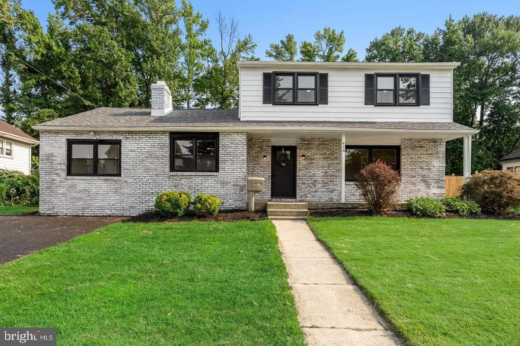 Photo of 418 KINGSTON DRIVE