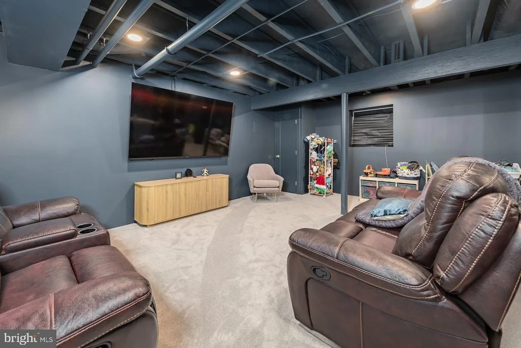Photo of 658 WORCESTER DRIVE