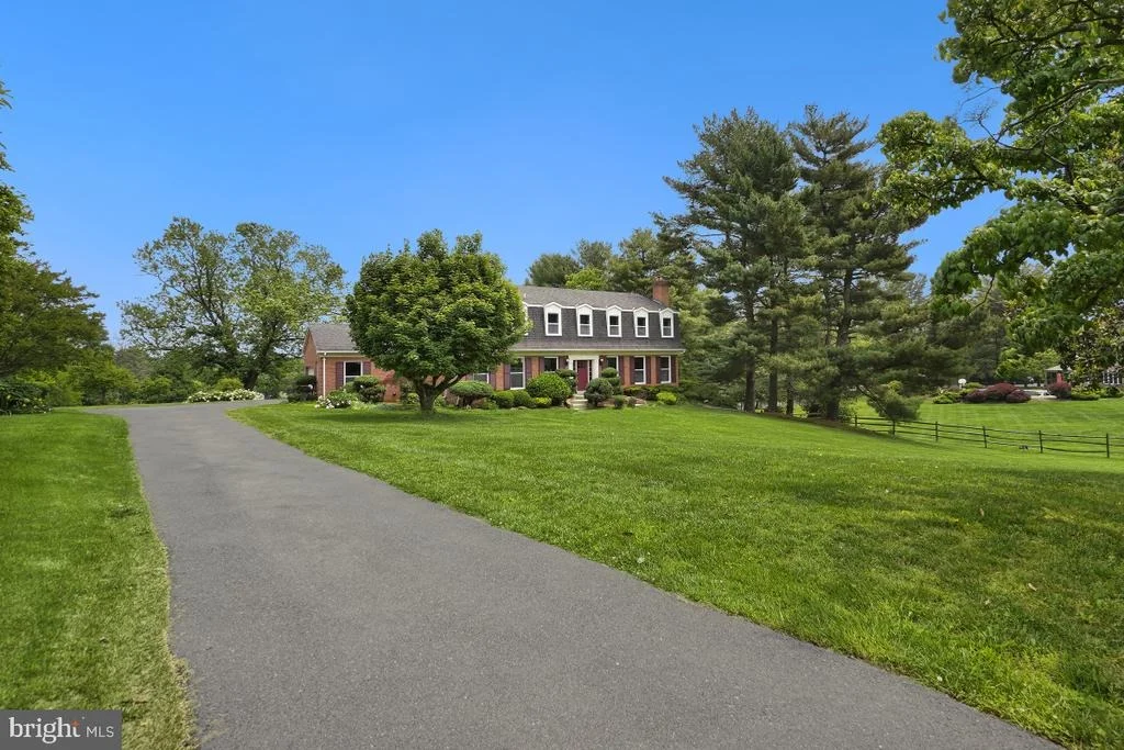 Photo of 10717 RIVER ROAD