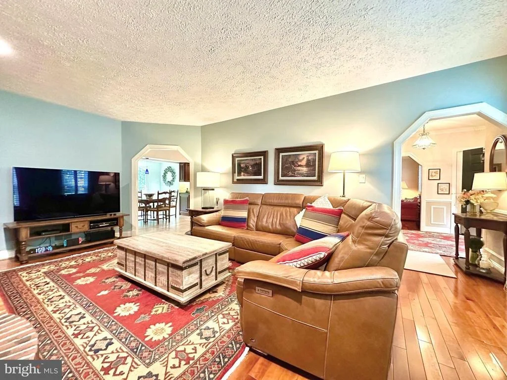 Photo of 616 SILVERSTONE COURT