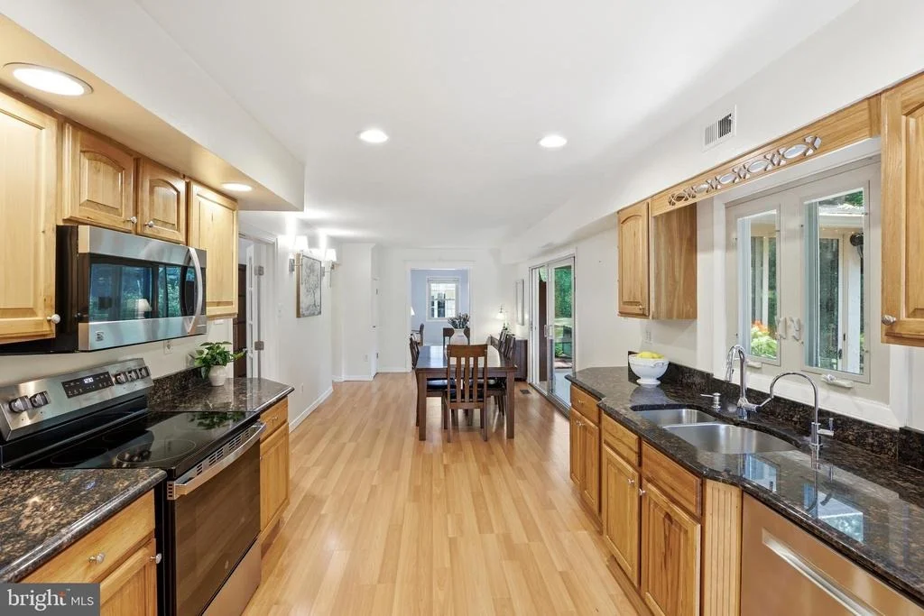Photo of 1703 CROFTON PARKWAY