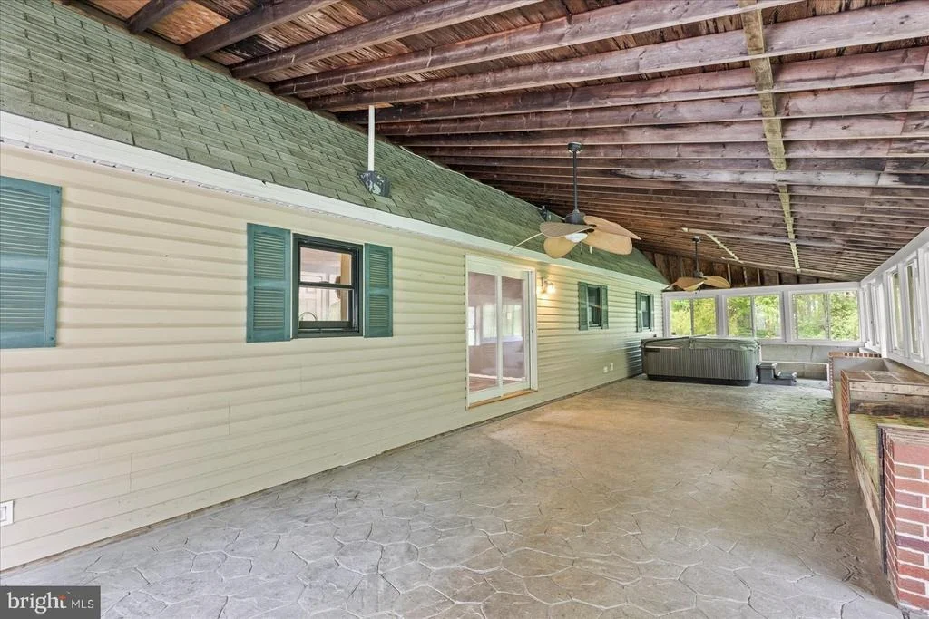 Photo of 1426 RIDGE ROAD