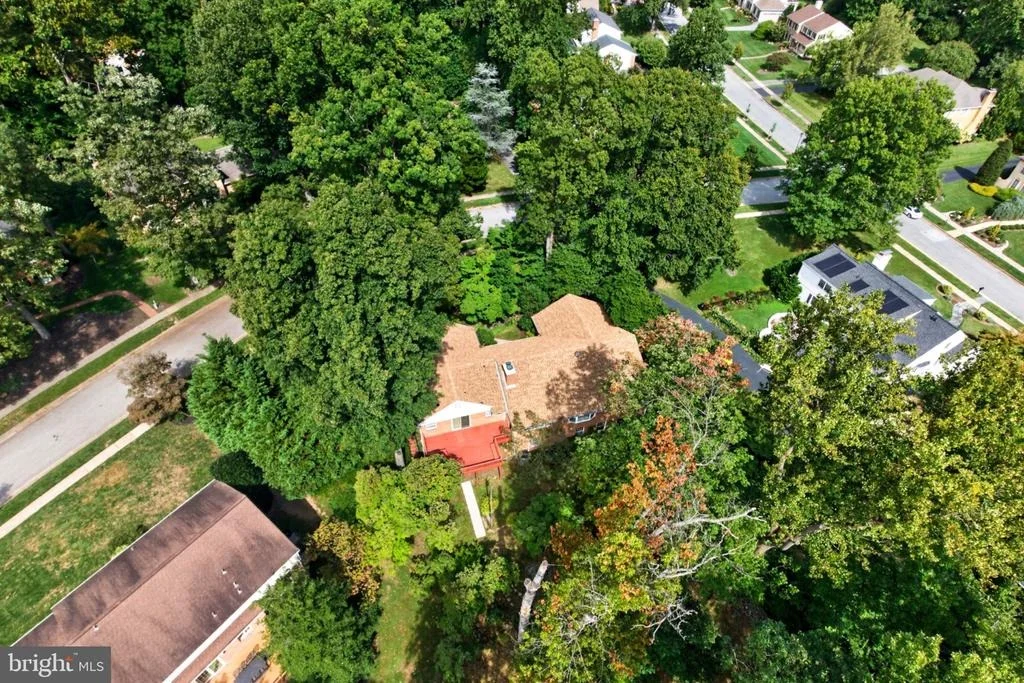Photo of 10 CHILTON ROAD