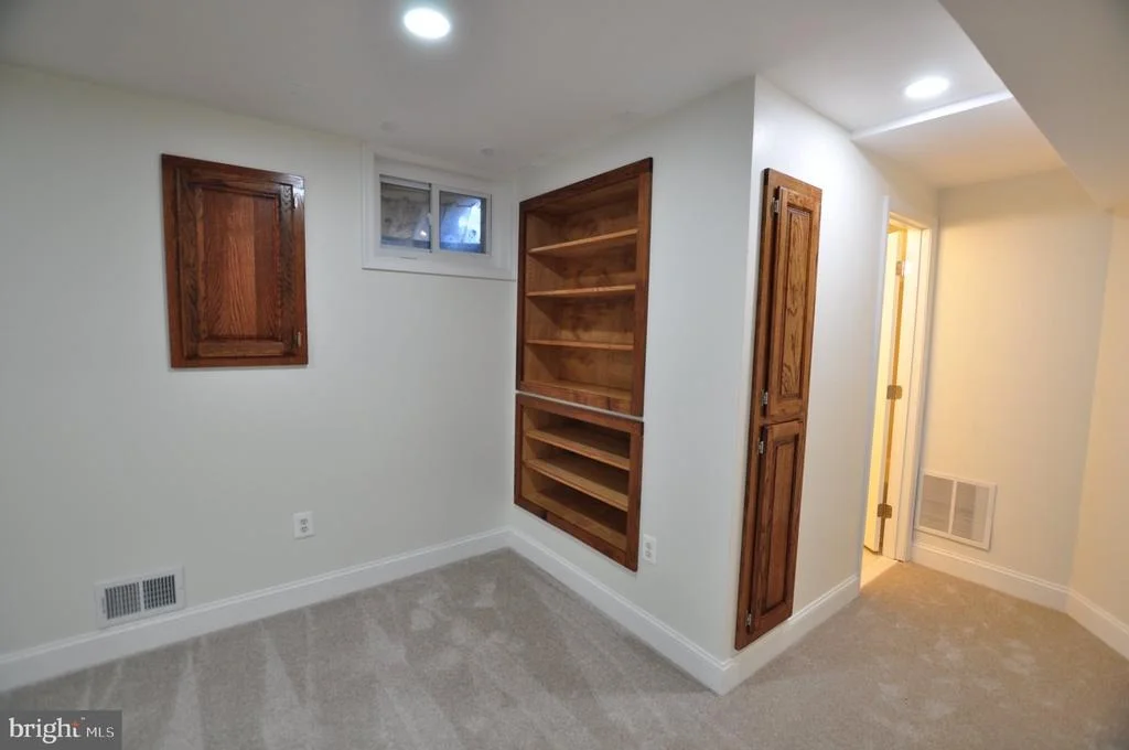 Photo of 7421 BRENISH DRIVE