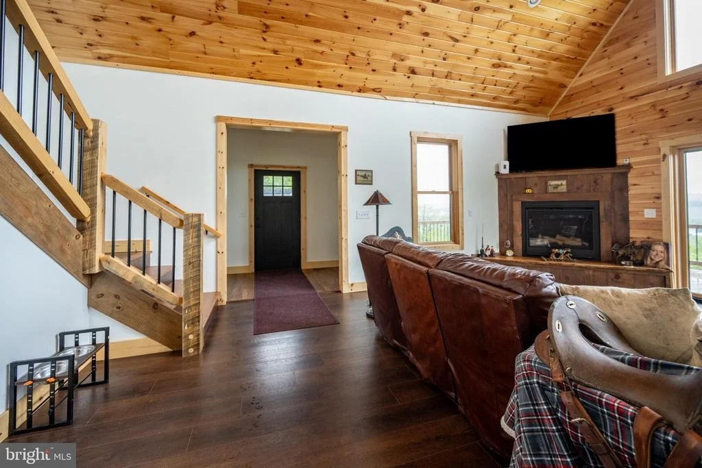 Photo of 120 DAISY DRIVE