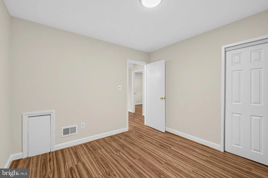 Photo of 2400 EUGENE STREET