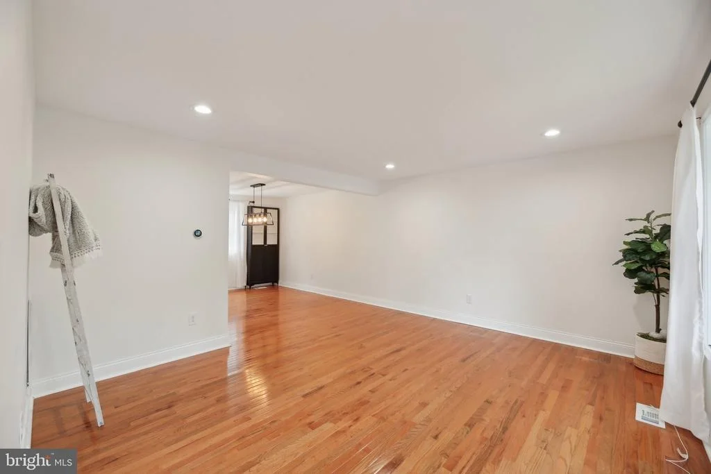 Photo of 1844 MILLSTREAM DRIVE