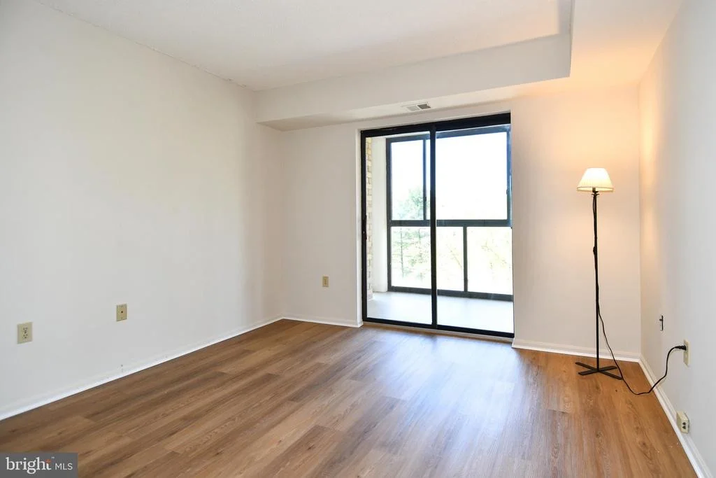 Photo of Unit 1526 at 15101 INTERLACHEN DRIVE