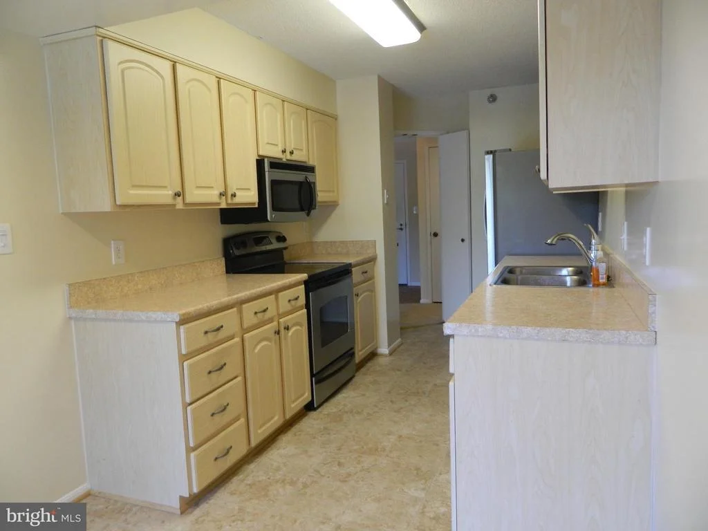 Photo of Unit 4521 at 15100 INTERLACHEN DRIVE