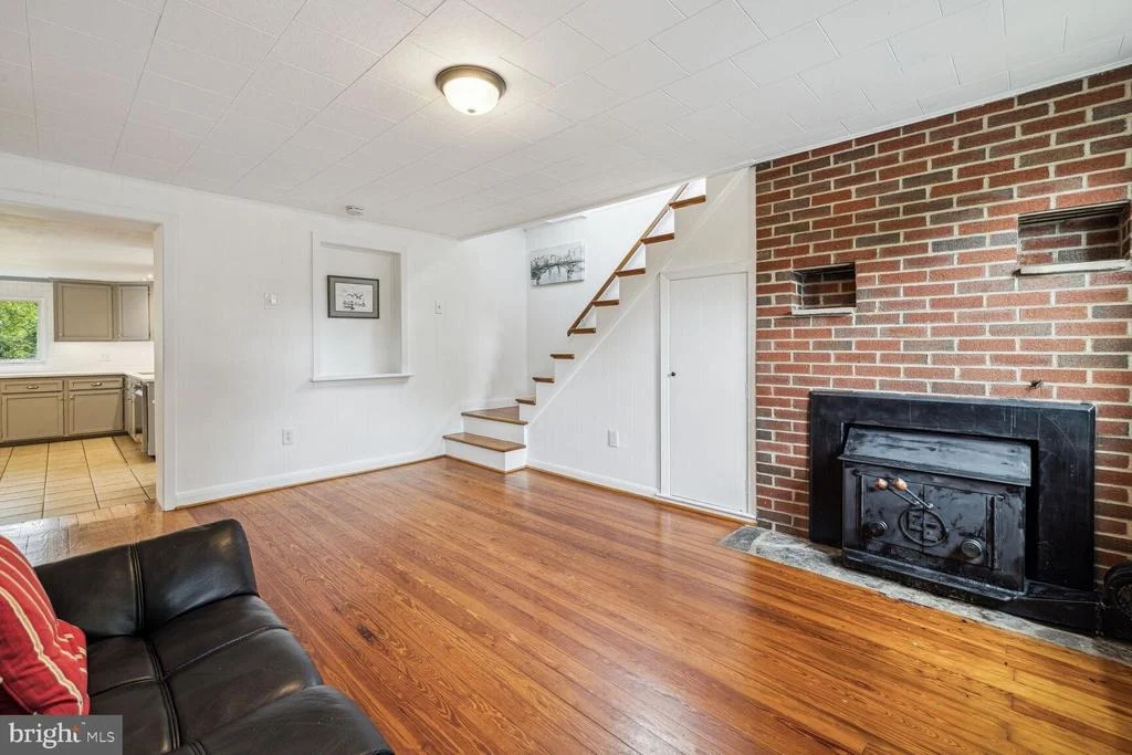 Photo of 6155 KING ROAD