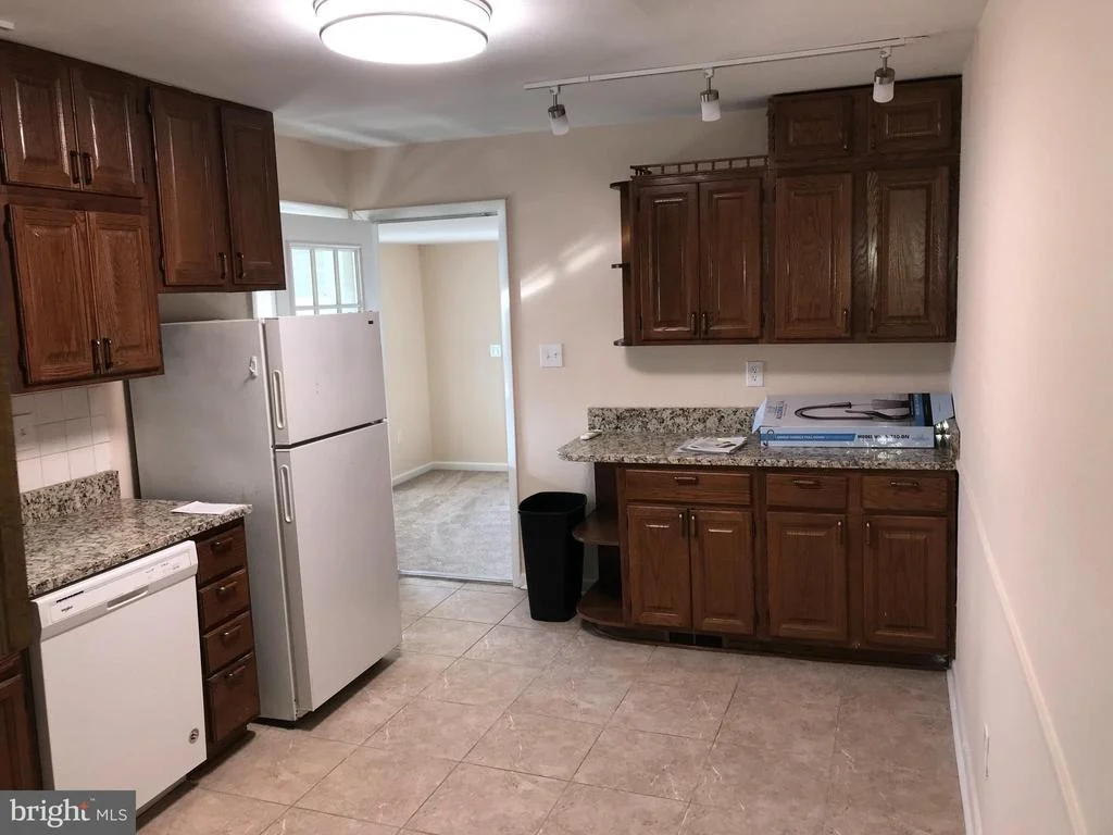 Photo of 6200 AUTH ROAD