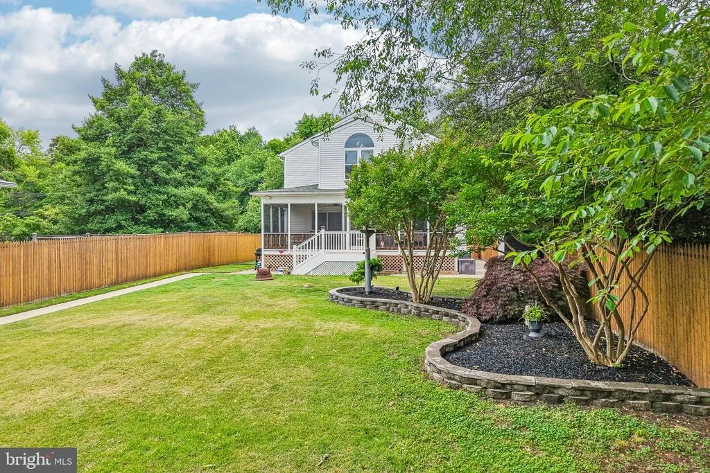 Photo of 1870 CEDAR ROAD