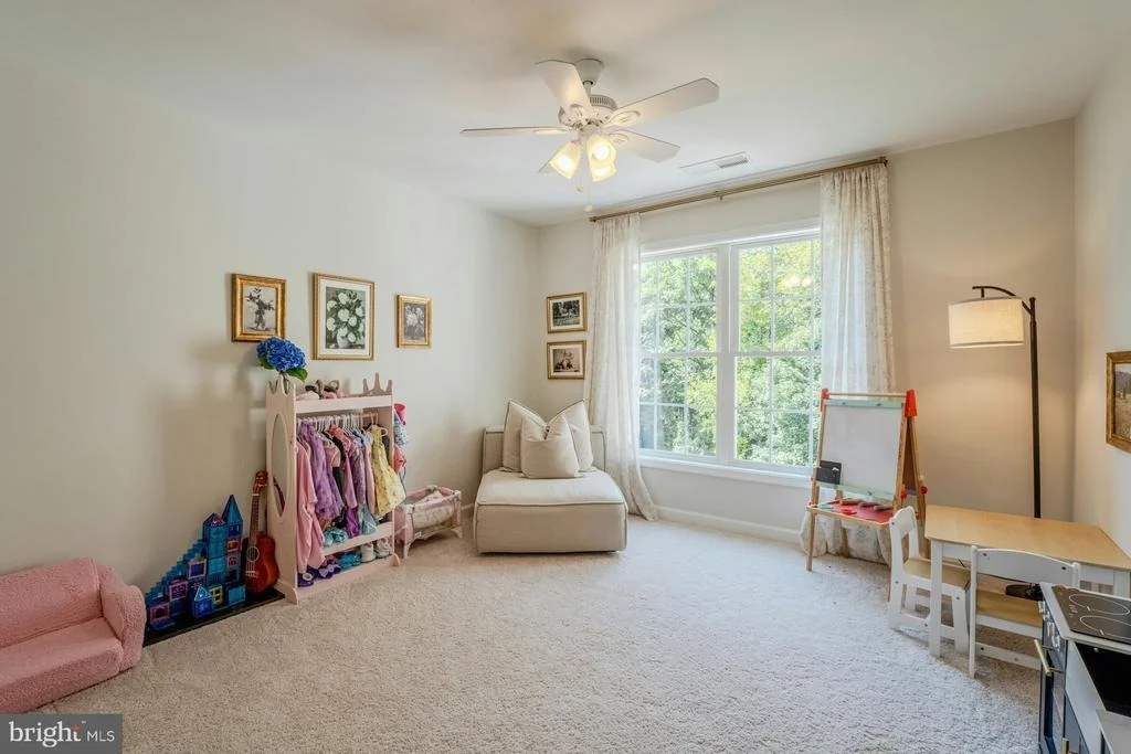 Photo of 17301 ROUNDMONT PLACE