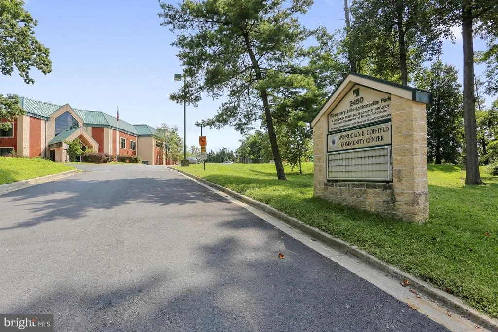 Photo of 8607 LANIER DRIVE