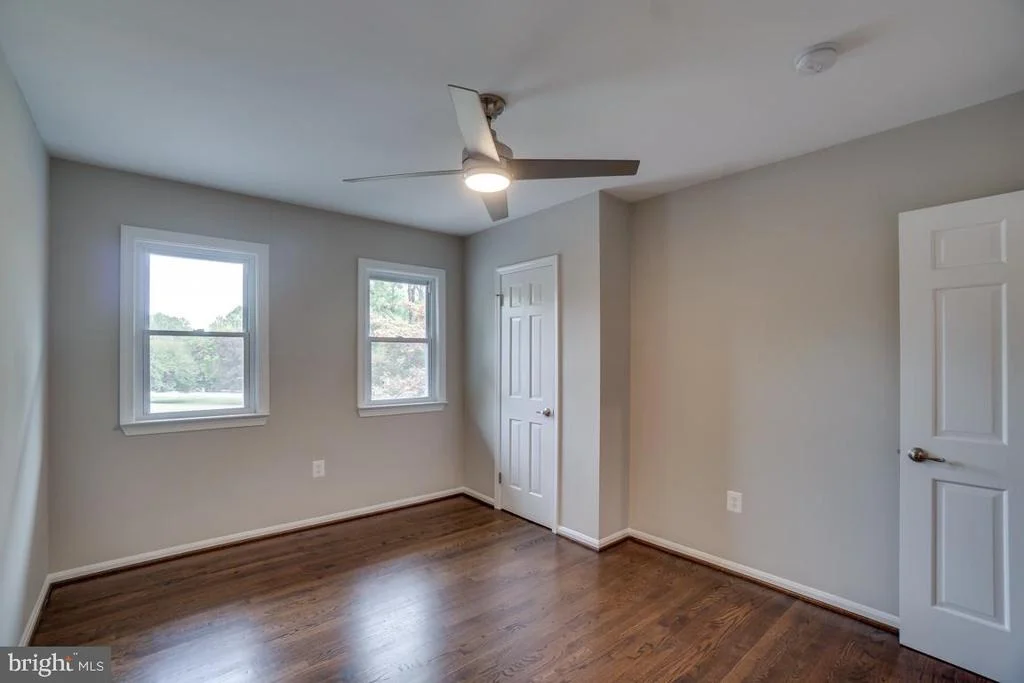 Photo of 913 SADDLEBACK COURT