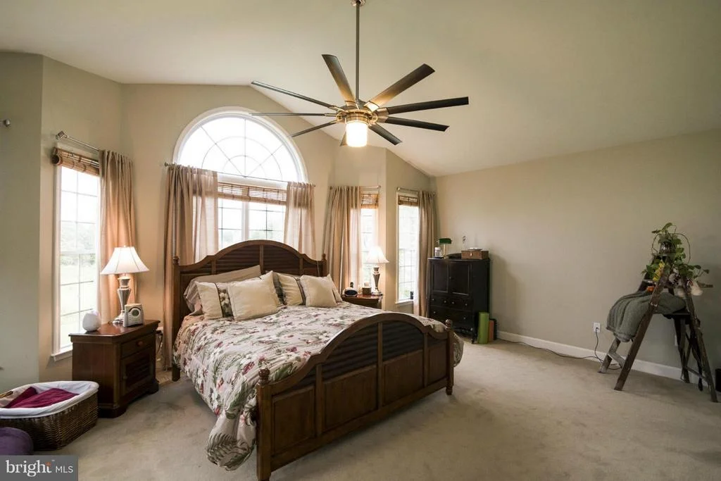 Photo of 1825 GREENLEESE DRIVE