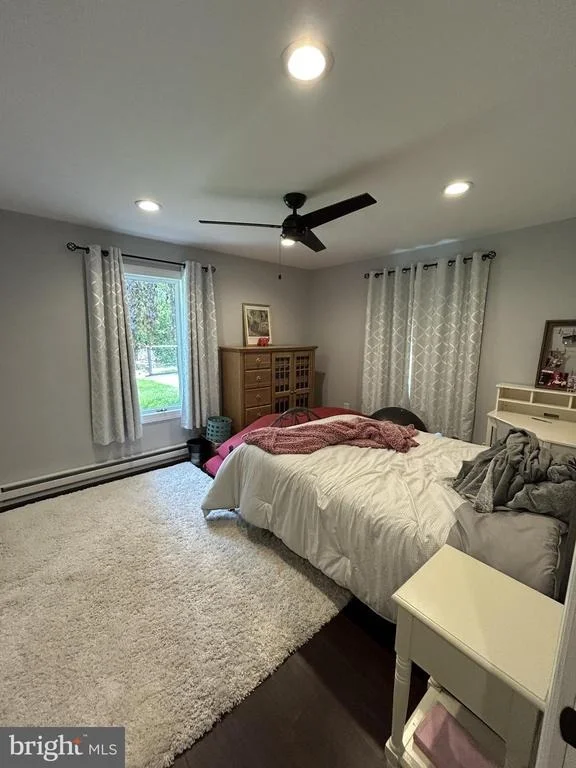 Photo of 902 N ISLAND ROAD