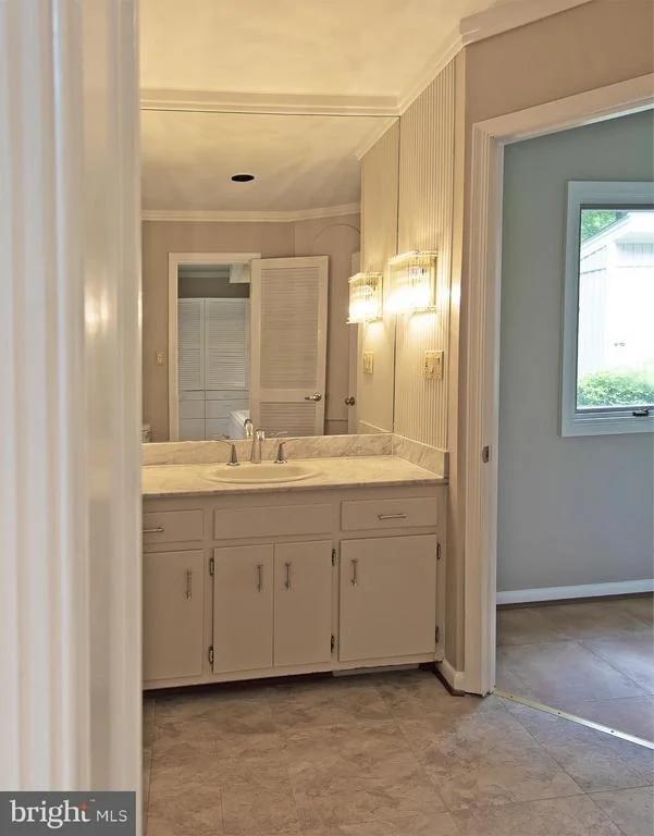 Photo of 7101 WOLF DEN ROAD