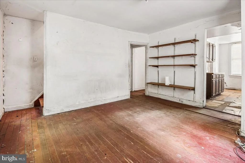 Photo of 8472 FREDERICK ROAD