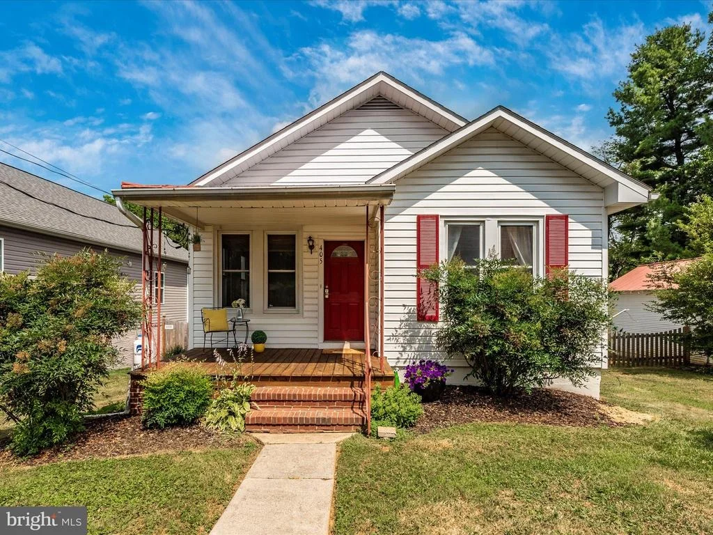Photo of 405 CARROLL AVENUE
