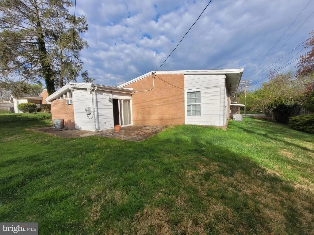 Photo of 6805 PIMLICO DRIVE