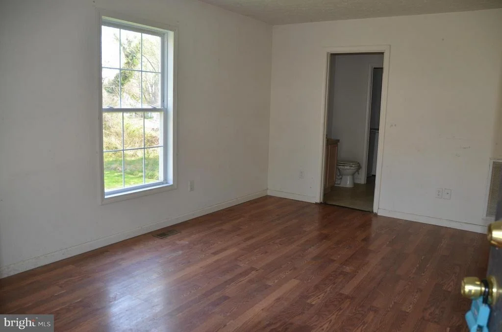 Photo of 3321 MEADOW LANE