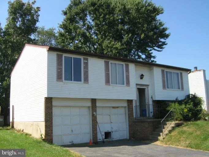 Photo of 18908 PERRONE DRIVE