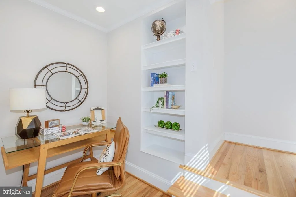 Photo of 23 5TH STREET SE