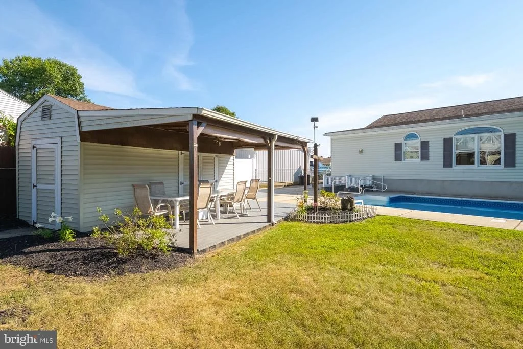 Photo of 417 NOLLMEYER ROAD