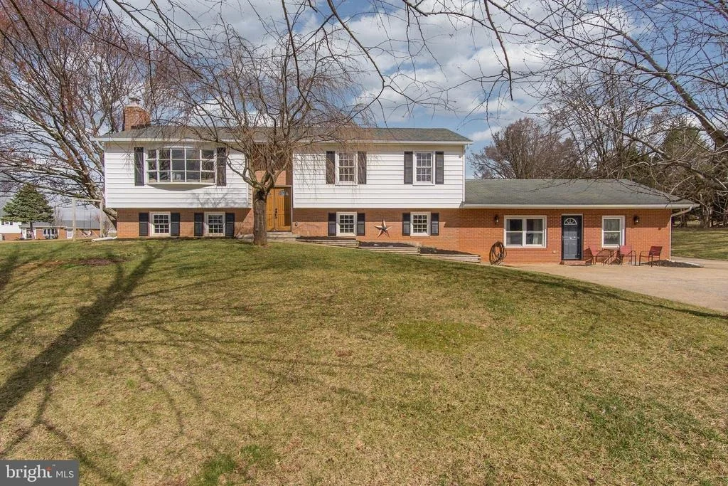Photo of 3916 VALLEY VIEW ROAD