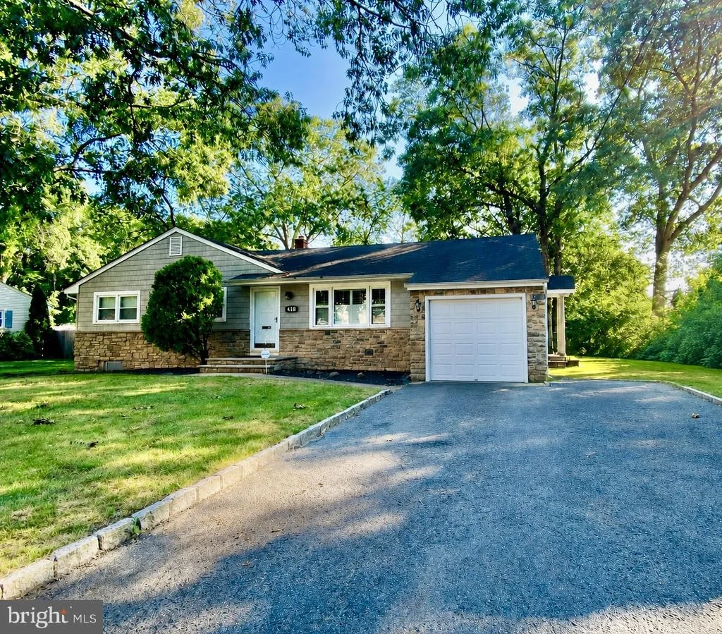 Photo of 418 MIDSTREAMS ROAD
