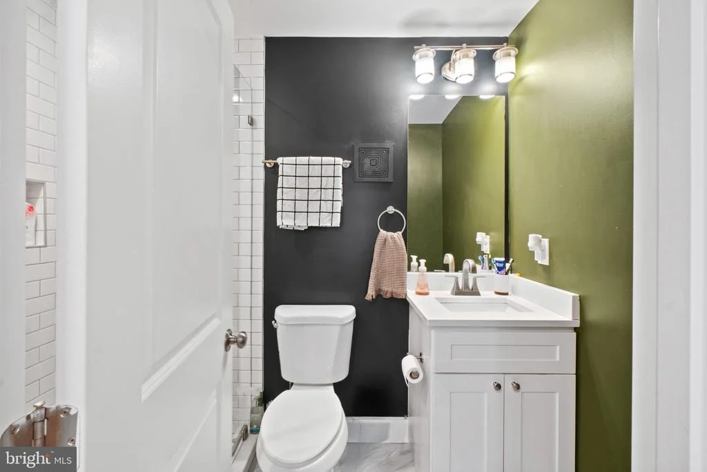 Photo of 610 MEADOW ROAD