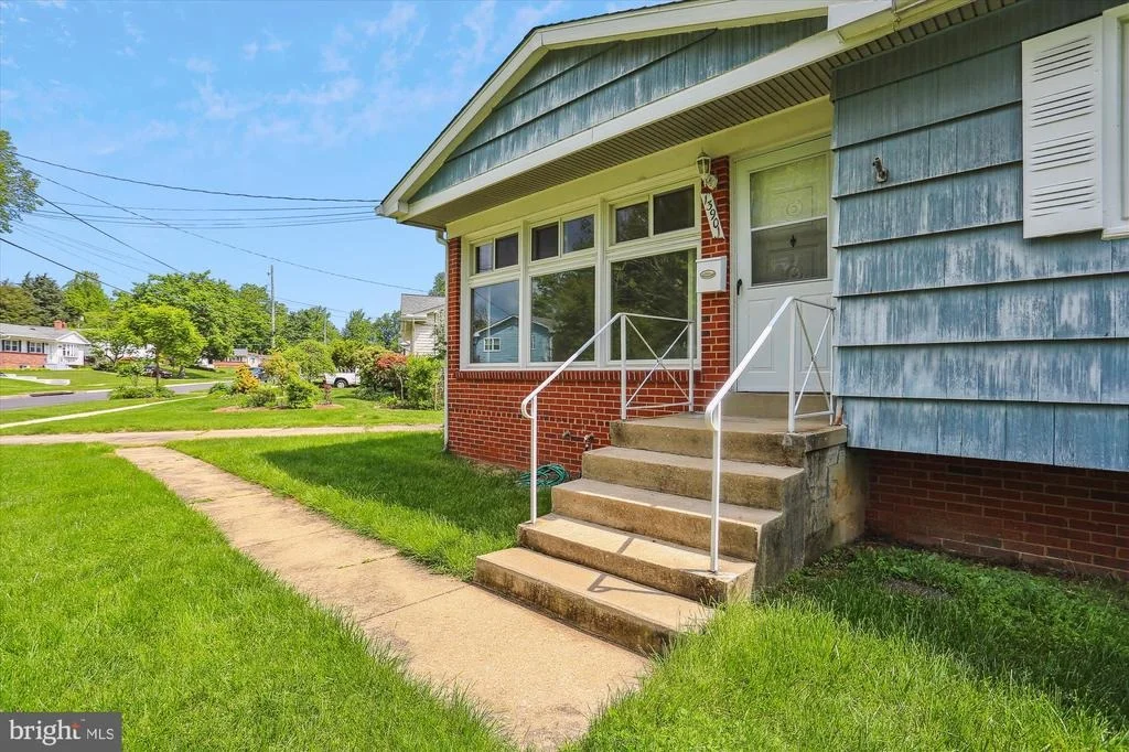 Photo of 13901 BAUER DRIVE