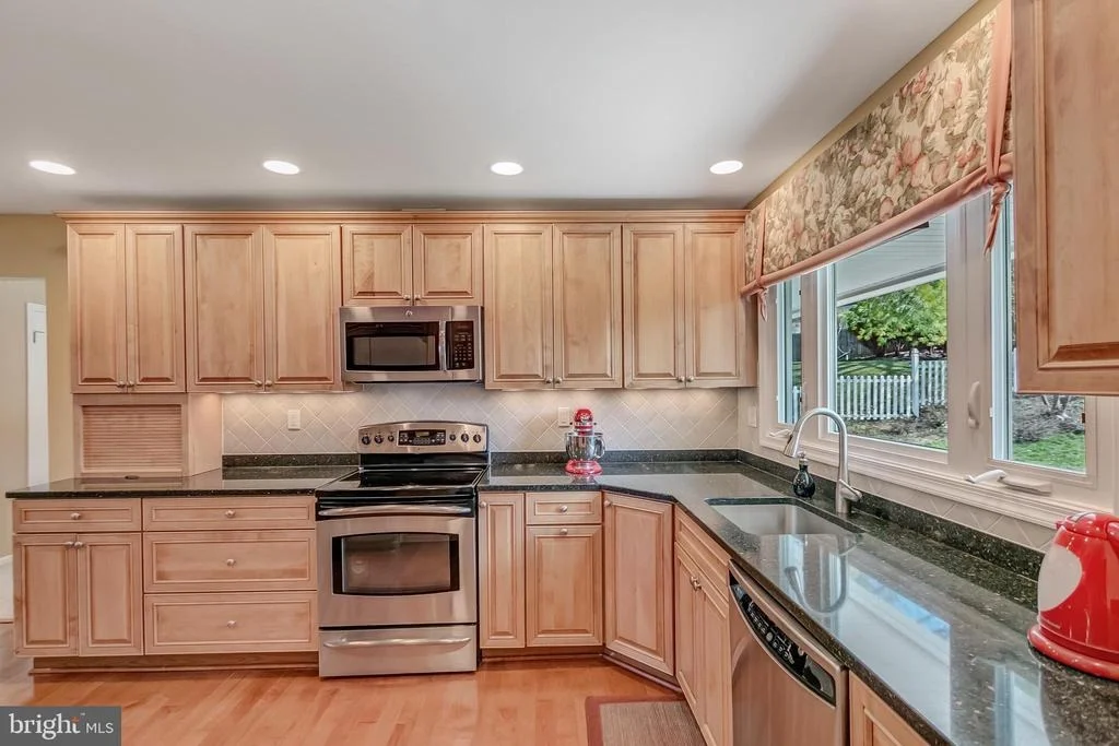 Photo of 13827 BEACON HOLLOW LANE