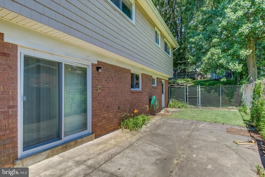 Photo of 703 HILLSBORO DRIVE