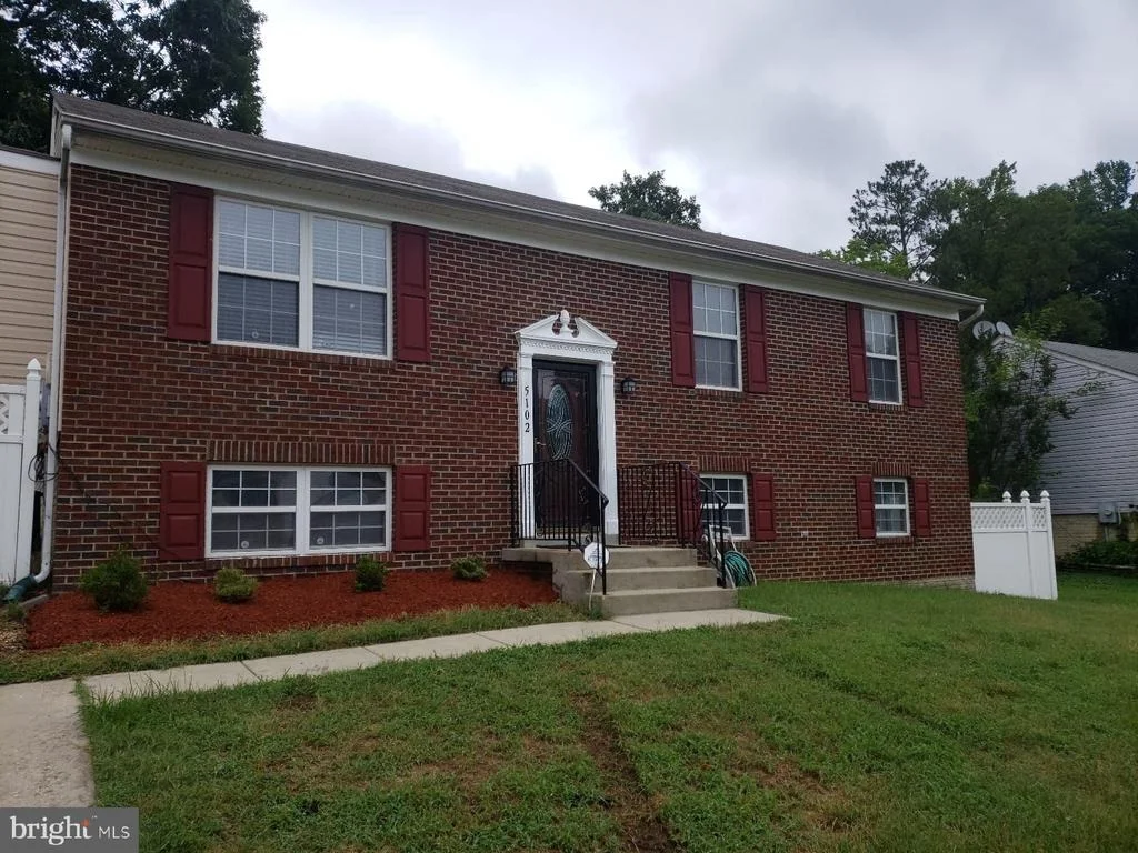 Photo of 5102 LANSING DRIVE