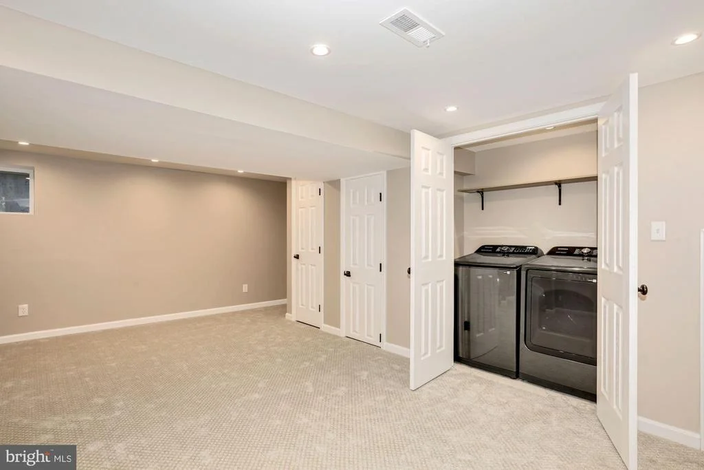 Photo of 6815 REYNARD DRIVE