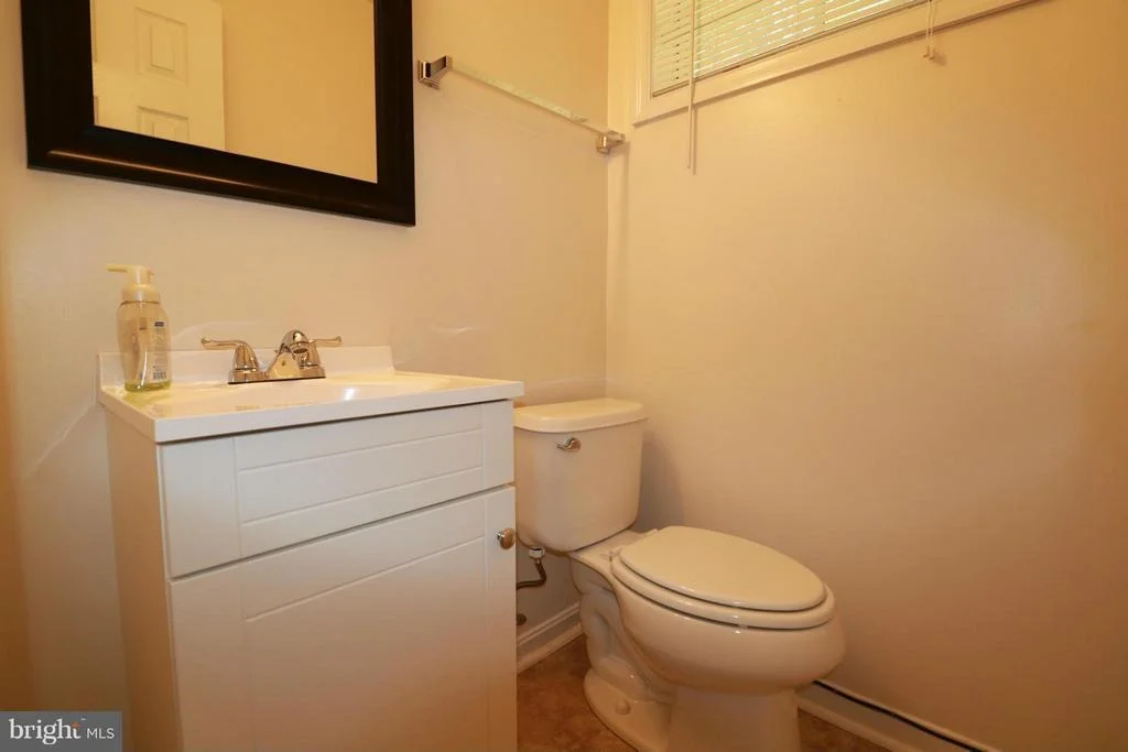 Photo of 525 WHITINGHAM DRIVE