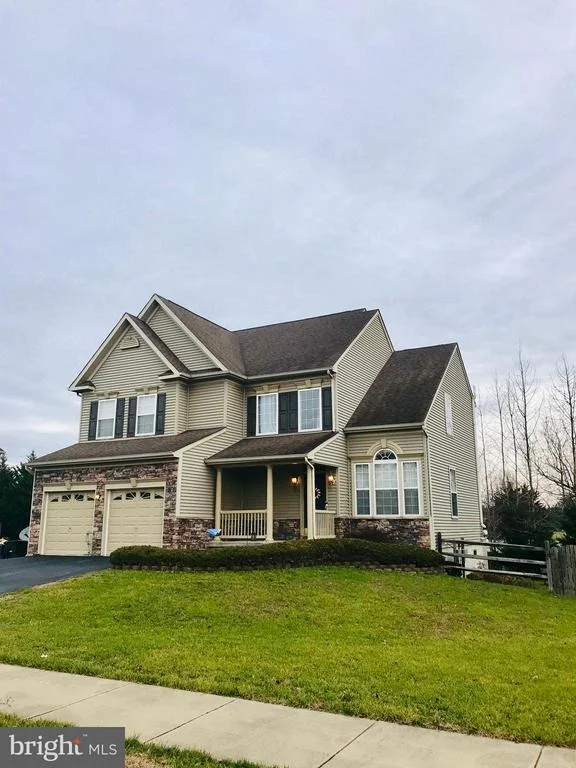 Photo of 435 TOPAZ CIRCLE