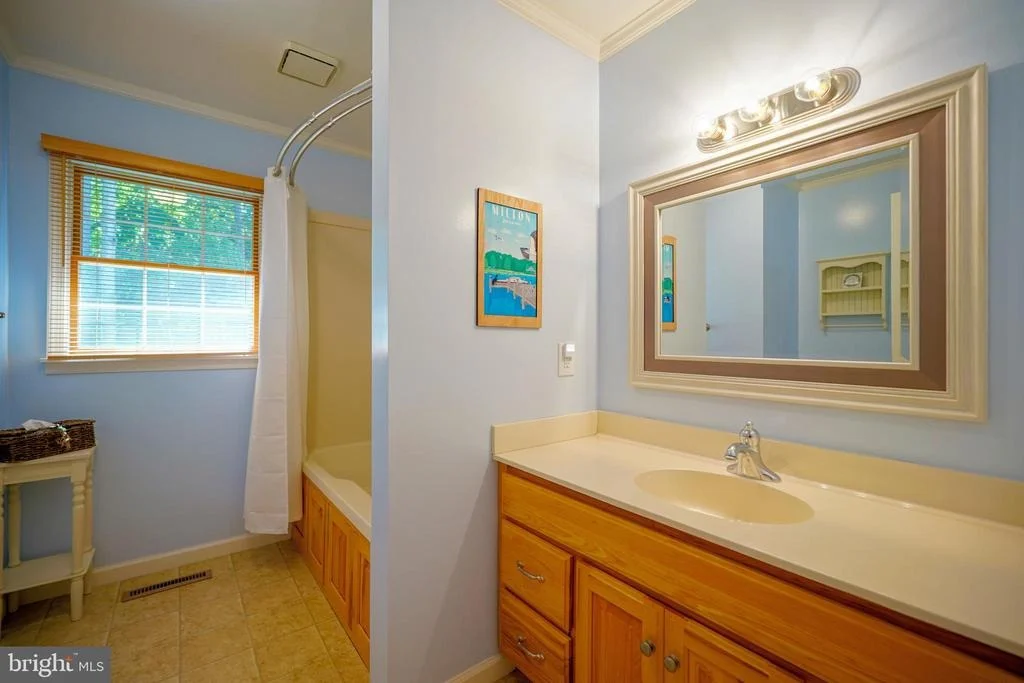 Photo of 101 OAK LANE