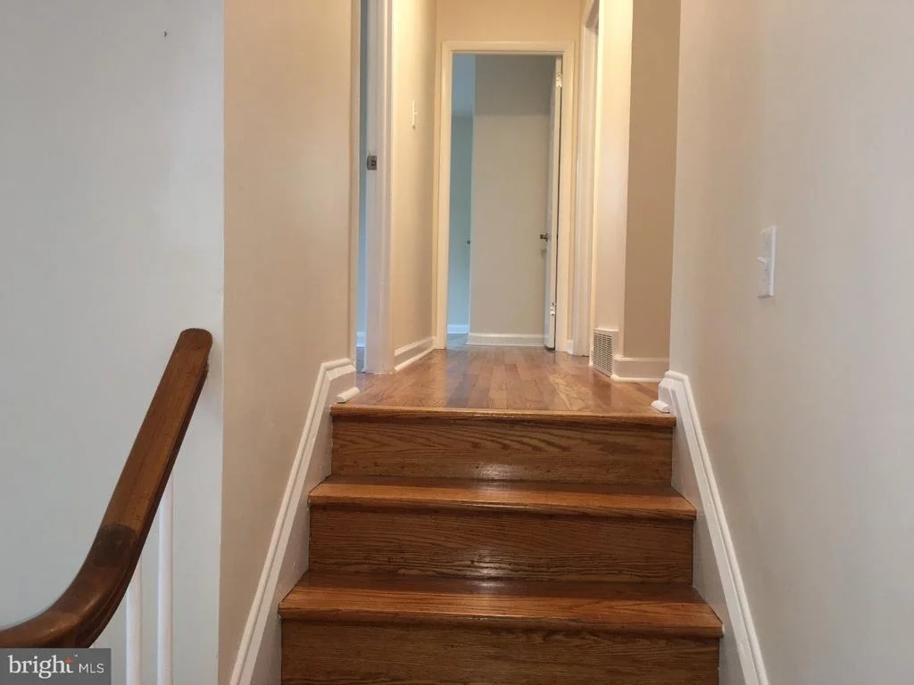 Photo of 1233 CRESTOVER ROAD