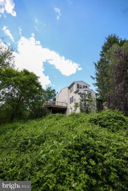 Photo of 1740 FAIRMOUNT ROAD