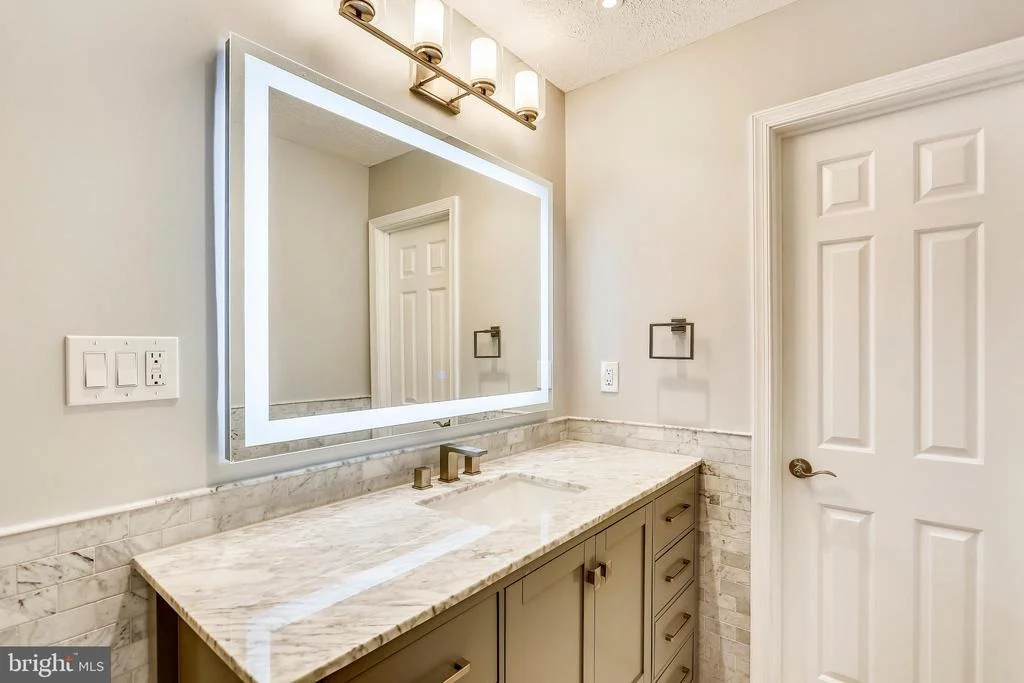 Photo of 15209 DONNA DRIVE